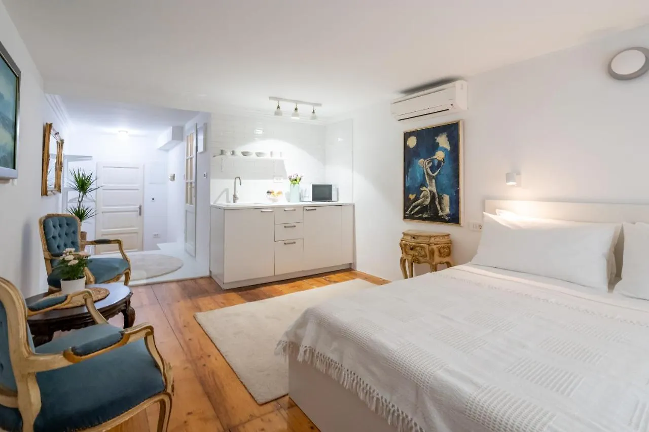 Apartments & Room Carera 6 Rovinj 3*,